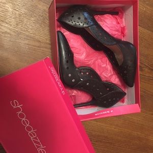 worn once indoors. Don’t fit my feet.